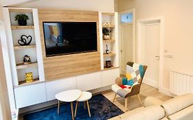 The Lodge - A Home Away From Home, With Private & Secluded Sauna Access